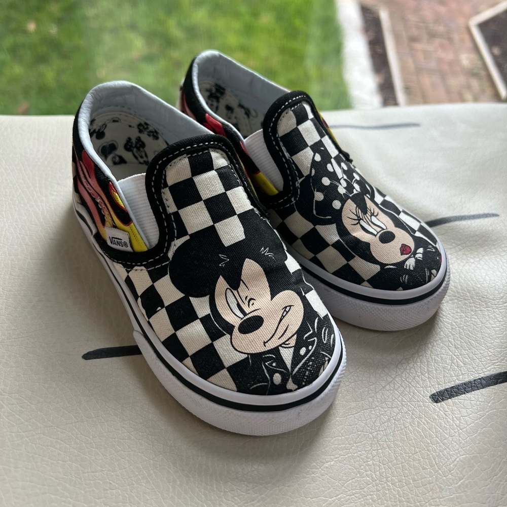 Disney Vans Mickey Mouse & Minnie Mouse Flame Checkers